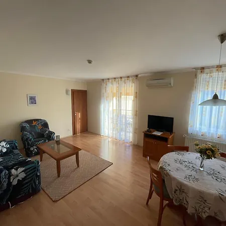 Garda Wellness Apartmanhaz Héviz
